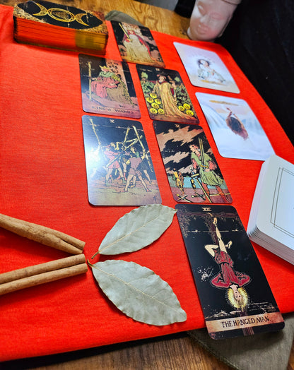 LovelyDee’s Full Clarity Spread – 6 Cards + Oracle Insight